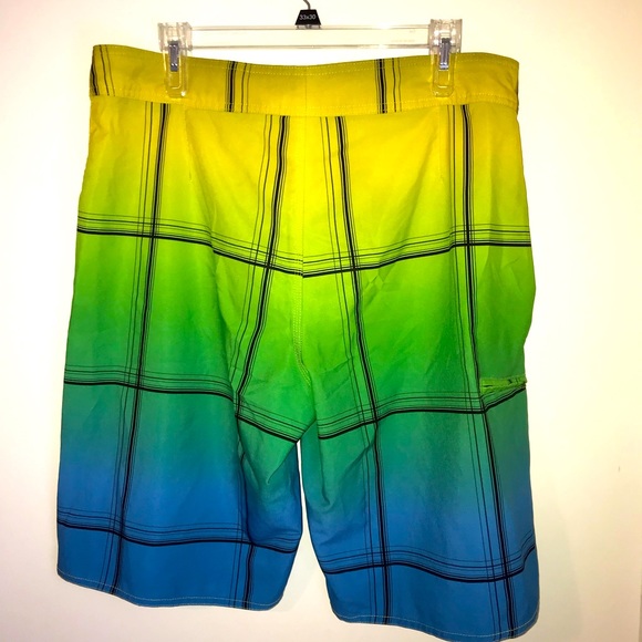 Hang Ten men’s board / swim shorts - Picture 2 of 5